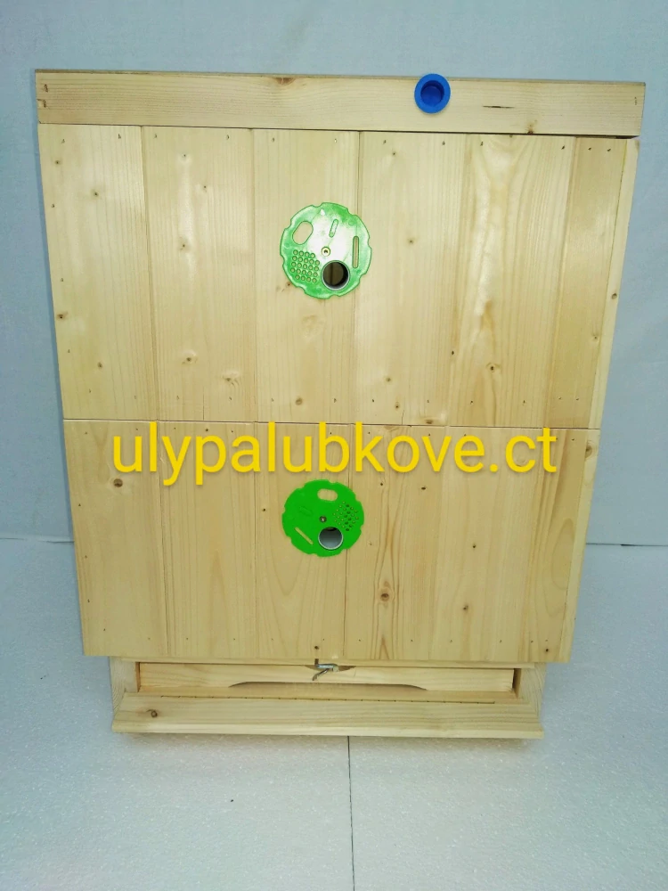 úl palubkový zateplení 2cm se dvěma nástavky 39x27,5 vnitřním víkem a dnem varroa