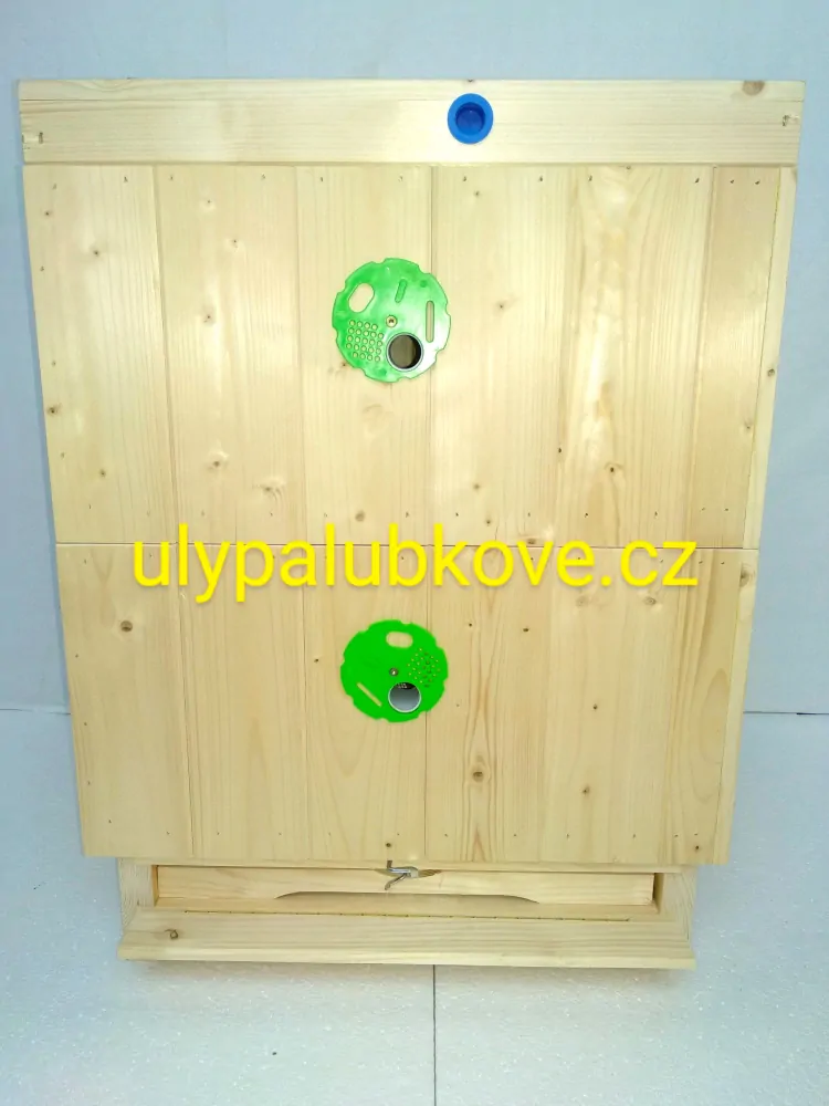 úl palubkový zateplení 2cm se dvěmi nástavky 39x30 a s palubkovým víkem a dnem varroa
