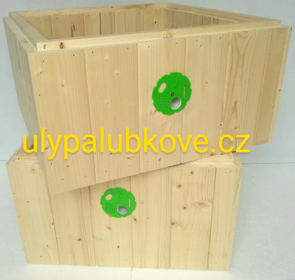 úl palubkový zateplení 2cm 39x24 se dvěmi nástavky a víkem vnitřním a dnem varroa