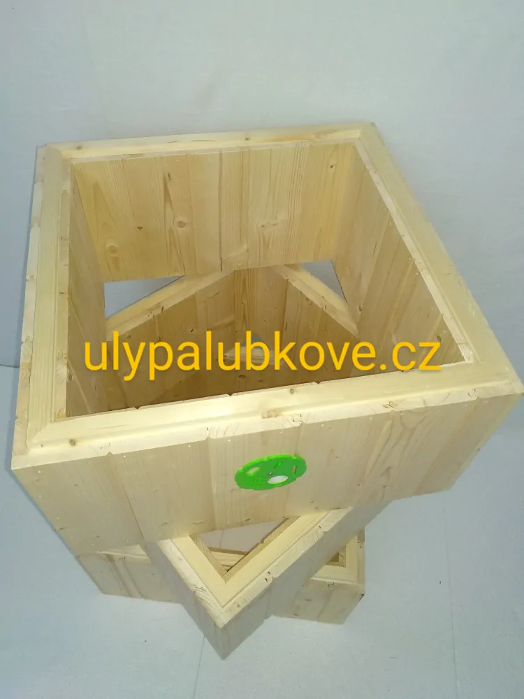 úl palubkový zateplení 2cm 39x27,5 se třemi nástavky a víkem palubkovým a dnem varroa