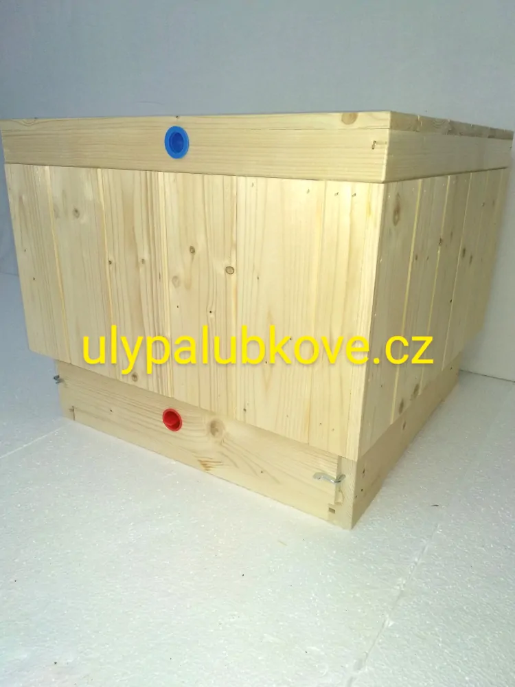 úl palubkový zateplení 3cm s varroa dnem, jedním nástavkem 39x24, vnitřním víkem