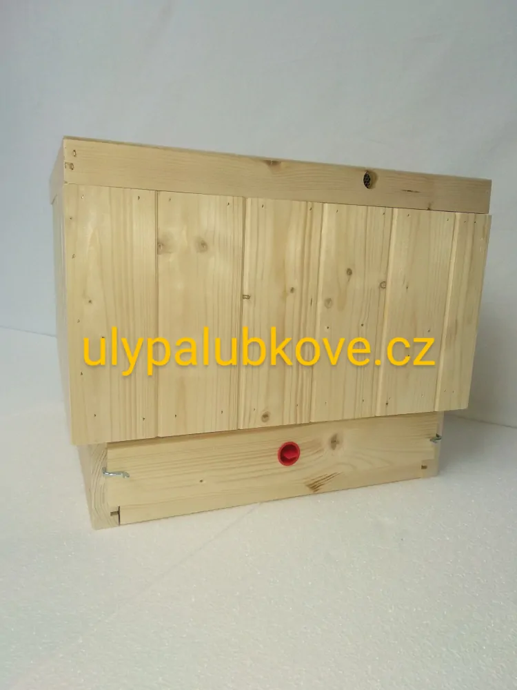 úl palubkový zateplení 2cm s jedním nástavkem 39x30 a palubkovým víkem a denm varroa